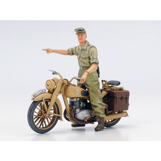 1/35 German Panzer IV Ausf.F Tank & Motorcycle Set North Africa 1/35 German Panzer IV Ausf.F Tank & Motorcycle Set North Africa