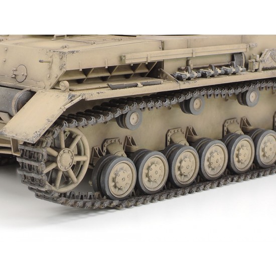 1/35 German Panzer IV Ausf.F Tank & Motorcycle Set North Africa 1/35 German Panzer IV Ausf.F Tank & Motorcycle Set North Africa