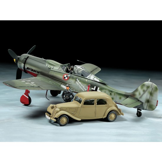 1/48 Focke-Wulf Fw190 D-9 JV44 & Citroen Traction 11CV Staff Car Set 1/48 Focke-Wulf Fw190 D-9 JV44 & Citroen Traction 11CV Staff Car Set