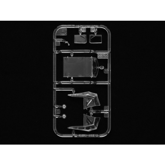 1/48 Mitsubishi Ki-46 III Type 100 and 4x4 Light Vehicle Kurogane Set 1/48 Mitsubishi Ki-46 III Type 100 and 4x4 Light Vehicle Kurogane Set