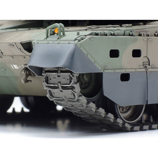 1/48 Japan Ground Self-Defense Force (JGSDF) Type 10 Tank with Commander Torso 1/48 Japan Ground Self-Defense Force (JGSDF) Type 10 Tank with Commander Torso