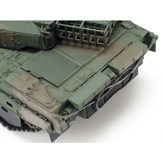 1/48 Japan Ground Self-Defense Force (JGSDF) Type 10 Tank with Commander Torso 1/48 Japan Ground Self-Defense Force (JGSDF) Type 10 Tank with Commander Torso