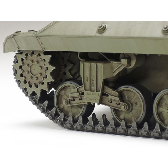 1/35 US Tank Destroyer M10 Mid Production with 3 Figures 1/35 US Tank Destroyer M10 Mid Production with 3 Figures