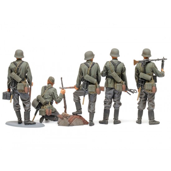 1/35 Mid - WWII German Infantry Set (5 figures) 1/35 Mid - WWII German Infantry Set (5 figures)