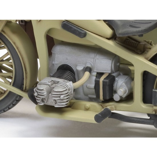 1/35 German KS600 Motorcycle with Sidecar and 3 Soldiers 1/35 German KS600 Motorcycle with Sidecar and 3 Soldiers