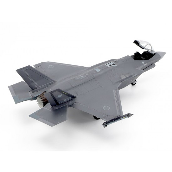 1/72 Lockheed Martin F-35A Lightning II Multirole Fighter 1/72 Lockheed Martin F-35A Lightning II Multirole Fighter