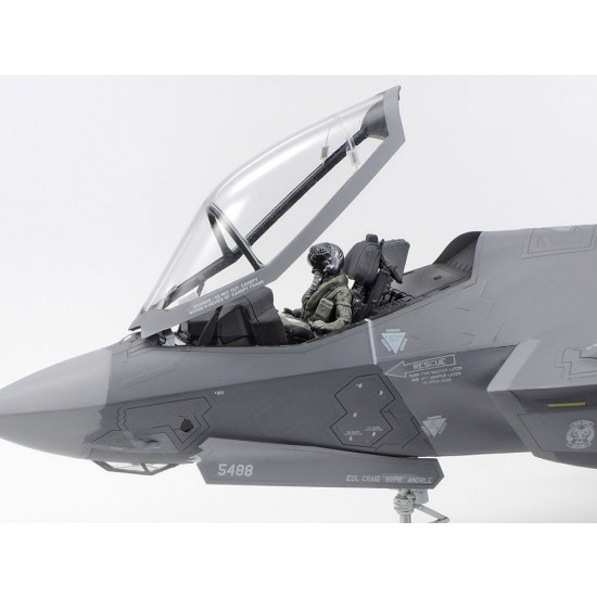 1/72 Lockheed Martin F-35A Lightning II Multirole Fighter 1/72 Lockheed Martin F-35A Lightning II Multirole Fighter