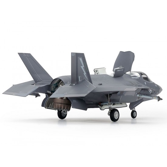 1/72 Lockheed Martin F-35 B Lightning II 1/72 Lockheed Martin F-35 B Lightning II