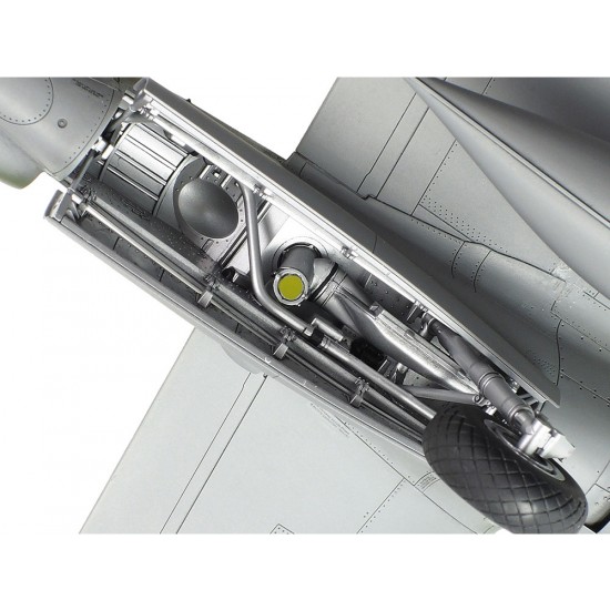 1/48 Lockheed P-38 F/G Lightning 1/48 Lockheed P-38 F/G Lightning