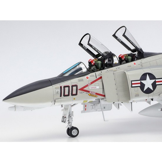 1/48 McDonnell Douglas F-4B Phantom II 1/48 McDonnell Douglas F-4B Phantom II