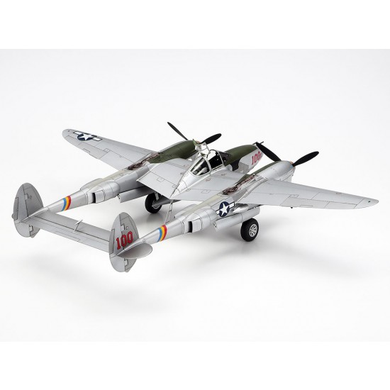 1/48 Lockheed P-38J Lightning 1/48 Lockheed P-38J Lightning