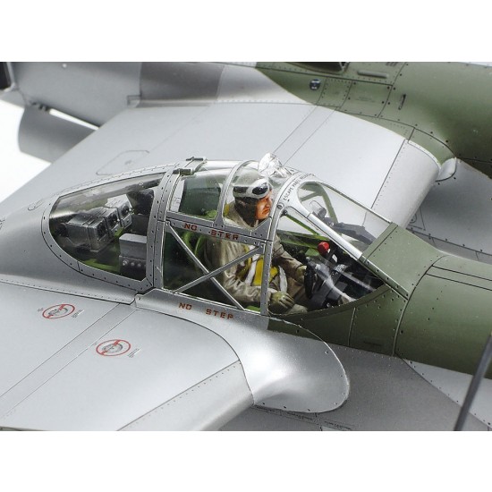 1/48 Lockheed P-38J Lightning 1/48 Lockheed P-38J Lightning