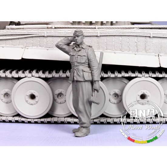 1/35 German Tank Crewman 1942-1945 (1 Resin Figure) 1/35 German Tank Crewman 1942-1945 (1 Resin Figure)