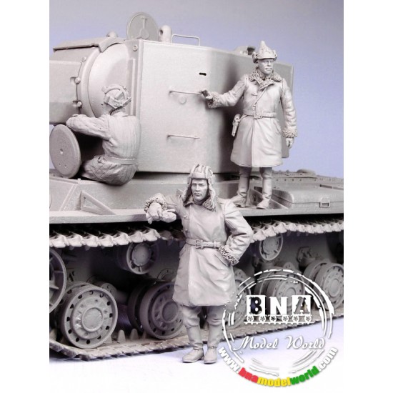 1/35 Soviet Tank Crew for KV-2, Winter 1939-1944 (3 Resin Figures) 1/35 Soviet Tank Crew for KV-2, Winter 1939-1944 (3 Resin Figures)