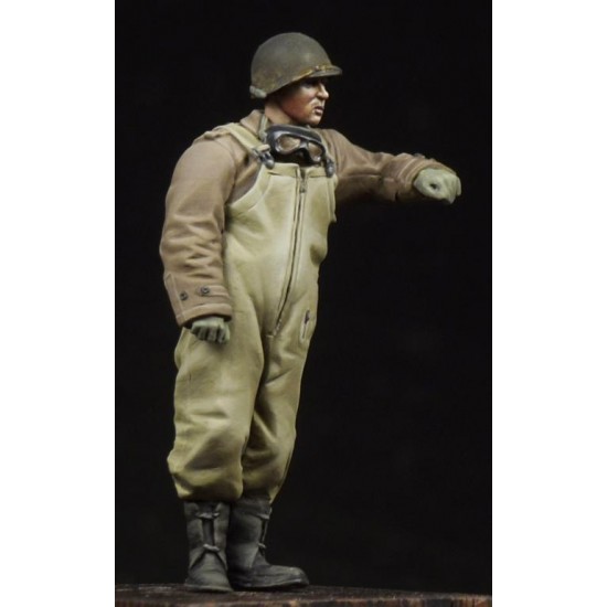 1/35 M8 Greyhound Crewmen (3 Figures) 1/35 M8 Greyhound Crewmen (3 Figures)