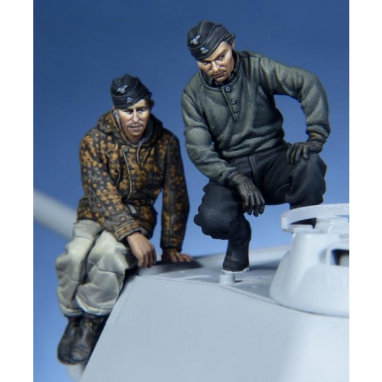 1/35 WWII German Panther Crew (2 figures) 1/35 WWII German Panther Crew (2 figures)