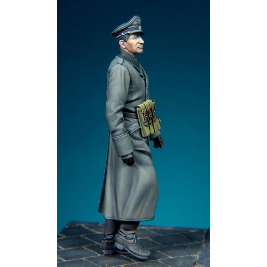 1/35 WWII Waffen SS Officer 1/35 WWII Waffen SS Officer
