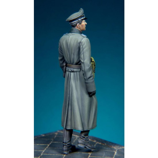1/35 WWII Waffen SS Officer 1/35 WWII Waffen SS Officer