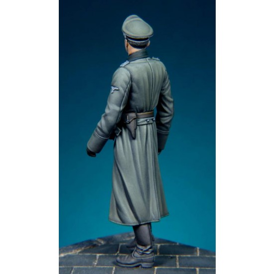 1/35 WWII Waffen SS Officer 1/35 WWII Waffen SS Officer