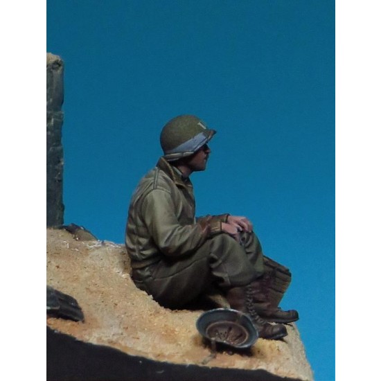 1/35 WWII US Navy Corpsman (medic) #2, Normandy 1944 1/35 WWII US Navy Corpsman (medic) #2, Normandy 1944