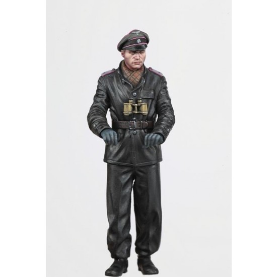 1/35 WWII Waffen SS Panzer Commander (with optional heagear) 1/35 WWII Waffen SS Panzer Commander (with optional heagear)