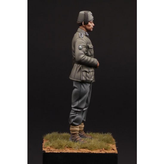 1/35 WWII Waffen SS Soldier Division Handschar #1 1/35 WWII Waffen SS Soldier Division Handschar #1