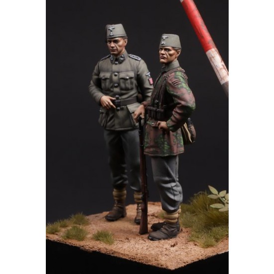 1/35 WWII Waffen SS Soldiers - Division Handschar 1/35 WWII Waffen SS Soldiers - Division Handschar