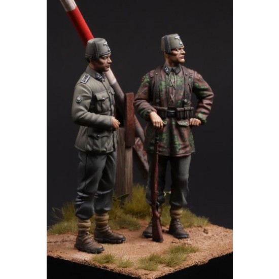 1/35 WWII Waffen SS Soldiers - Division Handschar 1/35 WWII Waffen SS Soldiers - Division Handschar