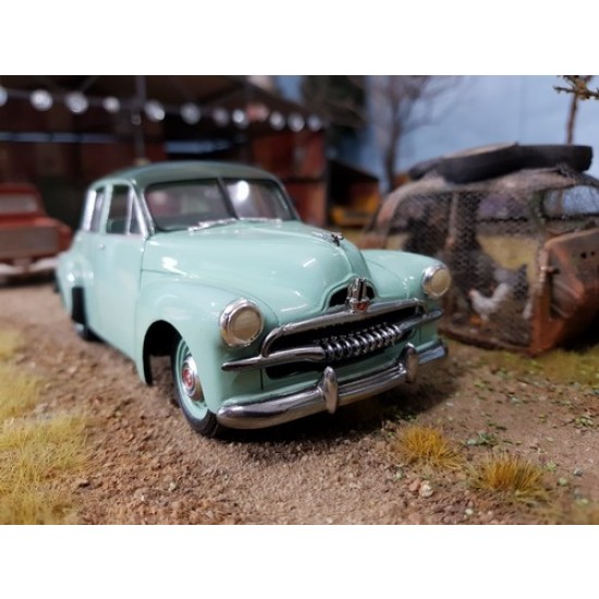 1/25 FJ Kerbside Antique Car Pack Resin Kit 1/25 FJ Kerbside Antique Car Pack Resin Kit