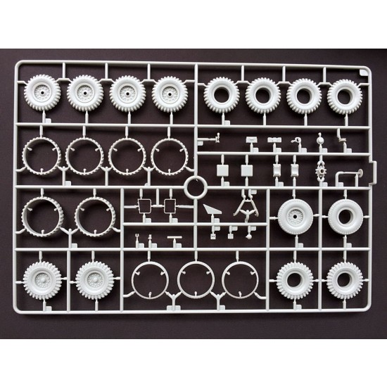 1/35 British 30ton Scammel Pioneer TRMU30/TRCU30 Tank Transporter 1/35 British 30ton Scammel Pioneer TRMU30/TRCU30 Tank Transporter