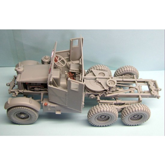 1/35 British Scammell Pioneer SV/2S Recovery Tractor 1/35 British Scammell Pioneer SV/2S Recovery Tractor