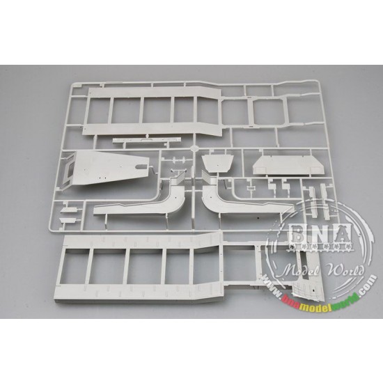 1/35 MAZ-537G intermediate type with MAZ/ChMZAP 5247G semitrailer 1/35 MAZ-537G intermediate type with MAZ/ChMZAP 5247G semitrailer