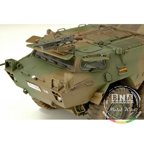 1/35 JGSDF Command post Car Type 82 1/35 JGSDF Command post Car Type 82
