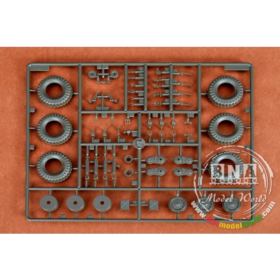 1/35 JGSDF Command post Car Type 82 1/35 JGSDF Command post Car Type 82