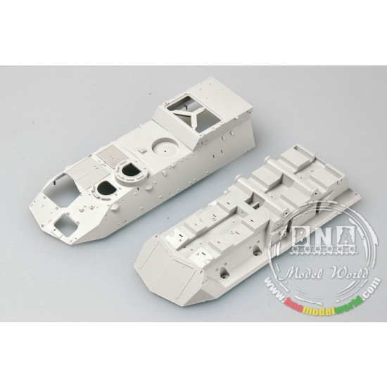 1/35 USMC LAV-R Light Armored Vehicle Recovery 1/35 USMC LAV-R Light Armored Vehicle Recovery