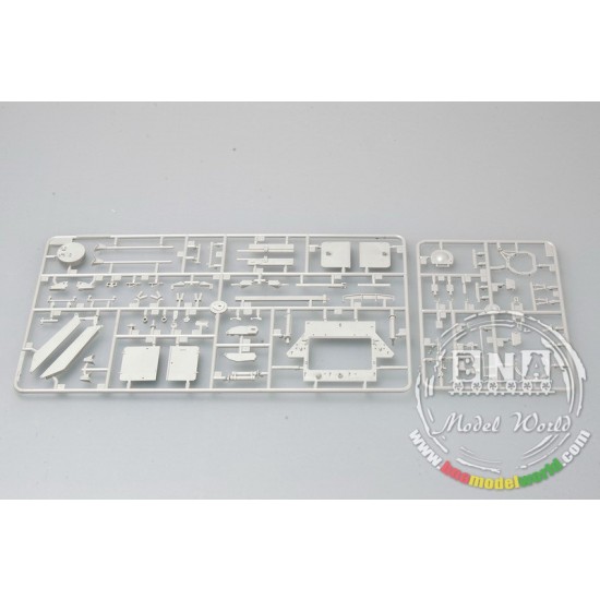 1/35 USMC LAV-R Light Armored Vehicle Recovery 1/35 USMC LAV-R Light Armored Vehicle Recovery