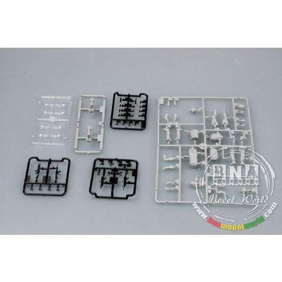 1/35 Modern US Army Armor Crewman & Infantry (6 Figures) 1/35 Modern US Army Armor Crewman & Infantry (6 Figures)