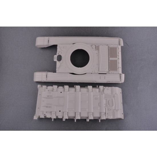 1/16 Russian T-72B/B1 MBT (w/kontakt-1 reactive armour) 1/16 Russian T-72B/B1 MBT (w/kontakt-1 reactive armour)