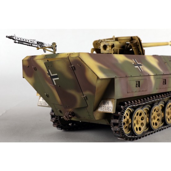 1/16 Sd.Kfz 251/22D Half-track APC 1/16 Sd.Kfz 251/22D Half-track APC
