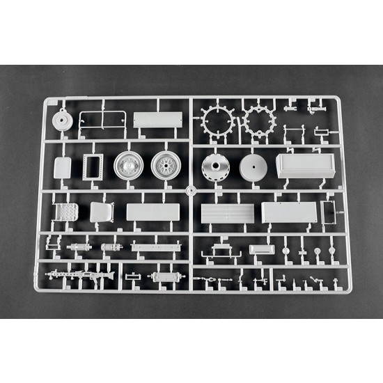 1/16 Sd.Kfz 251/22D Half-track APC 1/16 Sd.Kfz 251/22D Half-track APC