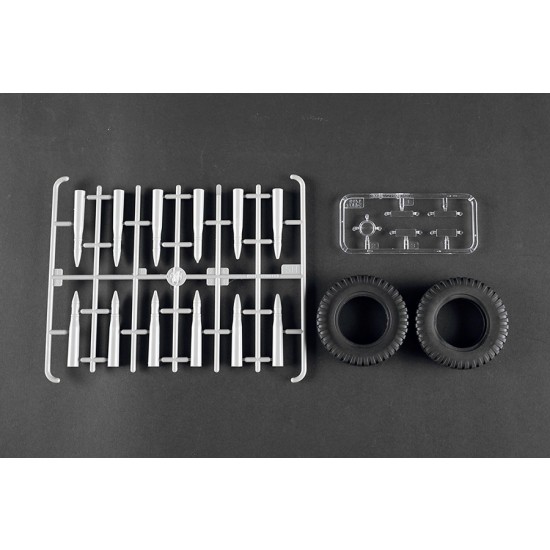 1/16 Sd.Kfz 251/22D Half-track APC 1/16 Sd.Kfz 251/22D Half-track APC