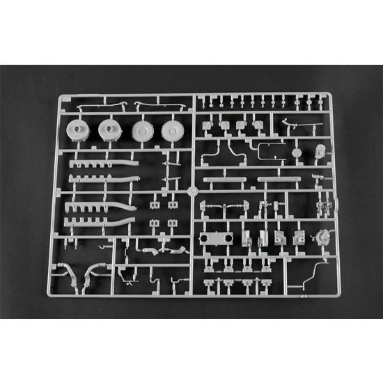 1/16 Pz.Kpfw.VI Ausf.E Sd.Kfz. 181 Tiger I Late Production 1/16 Pz.Kpfw.VI Ausf.E Sd.Kfz. 181 Tiger I Late Production