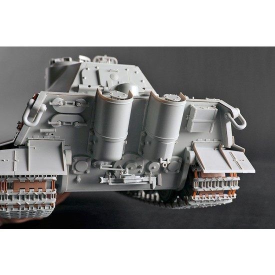 1/16 Pz.Kpfw.VI Sd.Kfz.182 Tiger II (Porsche Early vehicle Fgst.Nr.280009) 1/16 Pz.Kpfw.VI Sd.Kfz.182 Tiger II (Porsche Early vehicle Fgst.Nr.280009)