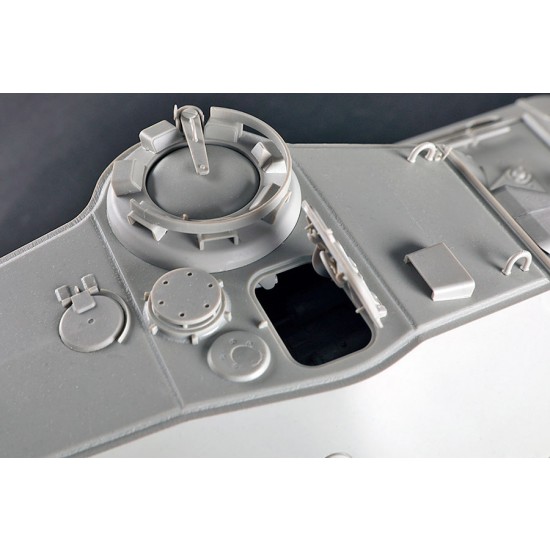 1/16 Pz.Kpfw.VI Sd.Kfz.182 Tiger II (Porsche Early vehicle Fgst.Nr.280009) 1/16 Pz.Kpfw.VI Sd.Kfz.182 Tiger II (Porsche Early vehicle Fgst.Nr.280009)