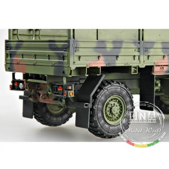 1/35 M1078 Light Medium Tactical Vehicle (LMTV) Standard Cargo Truck 1/35 M1078 Light Medium Tactical Vehicle (LMTV) Standard Cargo Truck