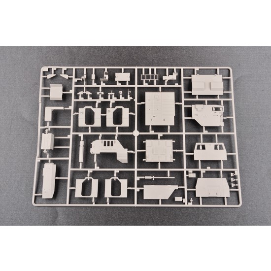 1/35 Russian 9A52-2 Smerch-M Multiple Rocket 1/35 Russian 9A52-2 Smerch-M Multiple Rocket