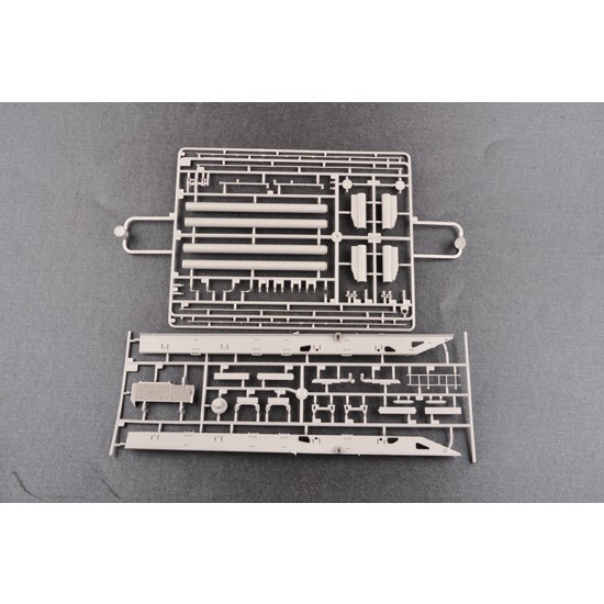 1/35 Russian 9A52-2 Smerch-M Multiple Rocket 1/35 Russian 9A52-2 Smerch-M Multiple Rocket