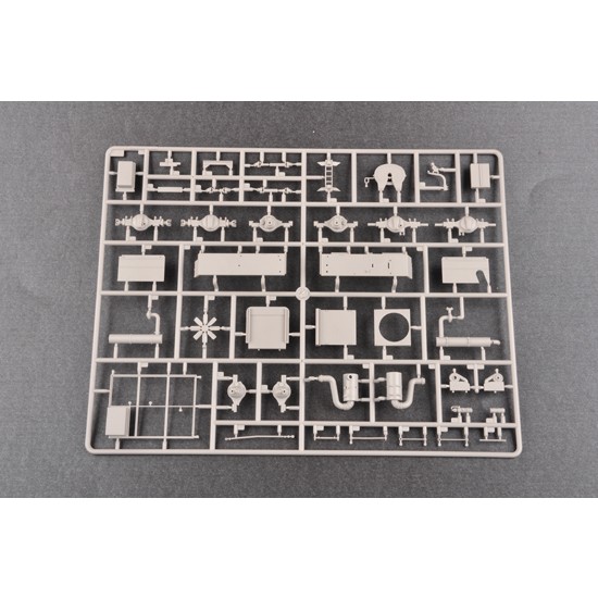 1/35 HEMTT M983 Tractor 1/35 HEMTT M983 Tractor