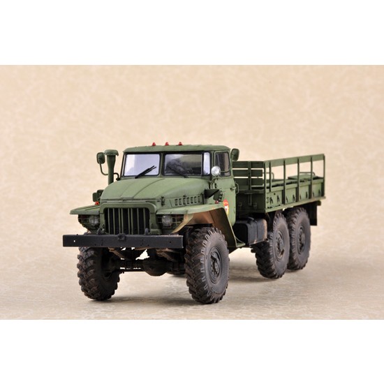 1/35 Russian URAL-375D 1/35 Russian URAL-375D