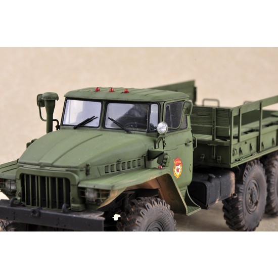 1/35 Russian URAL-375D 1/35 Russian URAL-375D